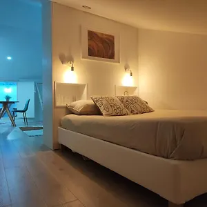  Apartment Wood Essence - Cozy Balcony Portugal
